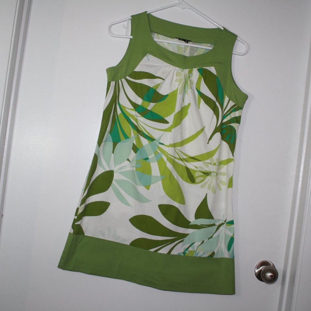 Green and White botanical shift